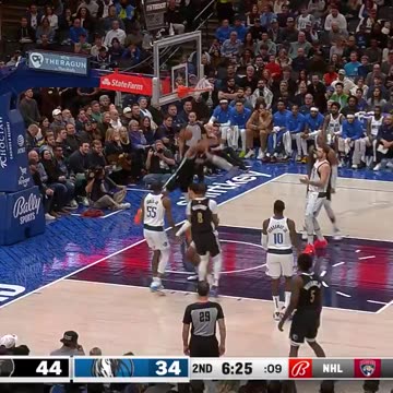 NBA - David Roddy comes down the lane with FORCE 💪 Grizzlies-Mavericks