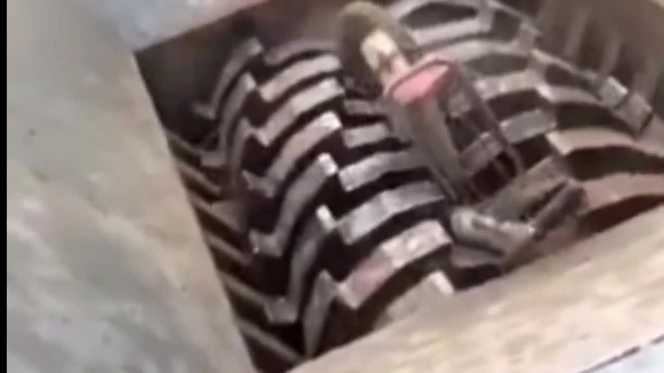 Material Crushing Machine