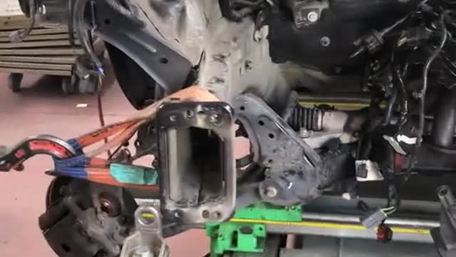 Accident car sheet metal sag frame repair