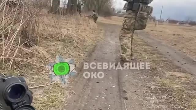 Ukrainian Special forces engage Russian armor with RPG-7