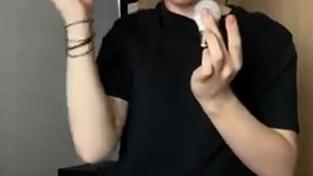 Crazy lightbulb trick! (FINALLY REVEALED) 🤐 #shorts