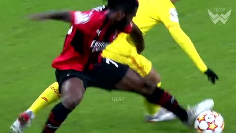 Impossible Moments Football