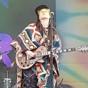 Barb Carbon (The Ain't Sisters) - LIVE @ 420Fest (Short 4)