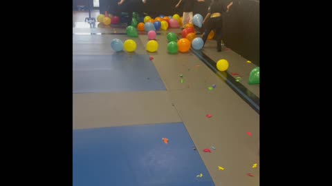Full Easter egg hunt 200 balloon pop