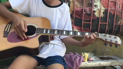 11 years old aq nong natutulog # guitar