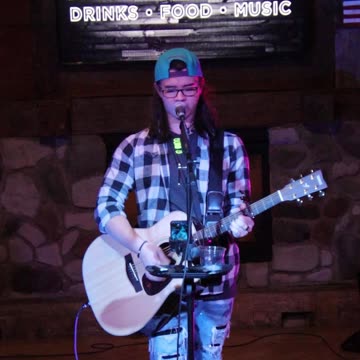 Mötley Crüe's song Home Sweet Home cover by Dom Mueller