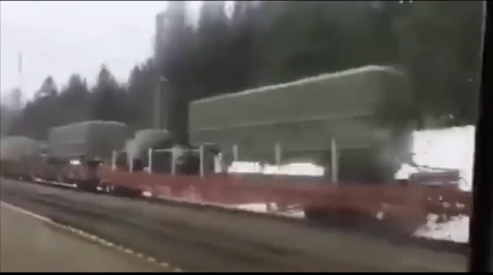 Slovakia to Ukraine by rail transport of the S-300PMU air defense division