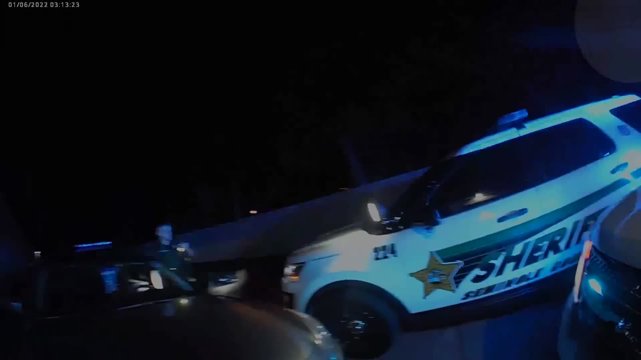 Man Wakes Up To Police At His Window, Makes It 10X Worse