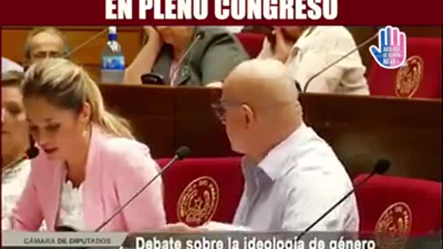 Paraguay familia destroza la ideologia de genero, congreso