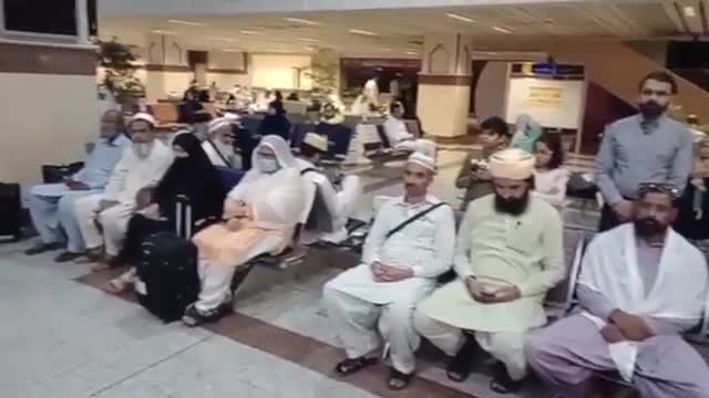 روڈ ٹو مکہ 2022: لاہور اور اسلام آباد سے 520 عازمین حج روانہ