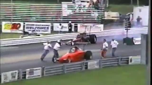 Speed Sport Roadster vs Dom Paris 2 Motor Fuel Dragster 2001