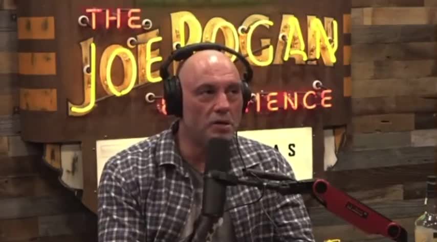 Joe Rogan Slams Trudeau for Demonizing the Unvaccinated.