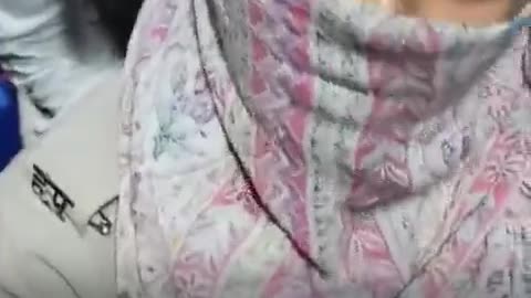पुलिस वाली ने रोडवेज म किया पंगा।