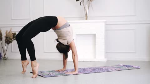 Hot Girl Beautiful Yoga Full Body