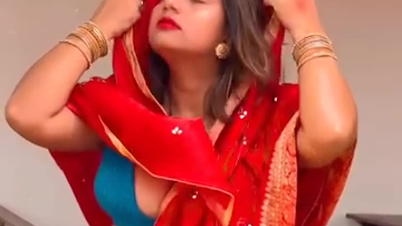 Hot and beautiful indian girl PLS FOLLOW