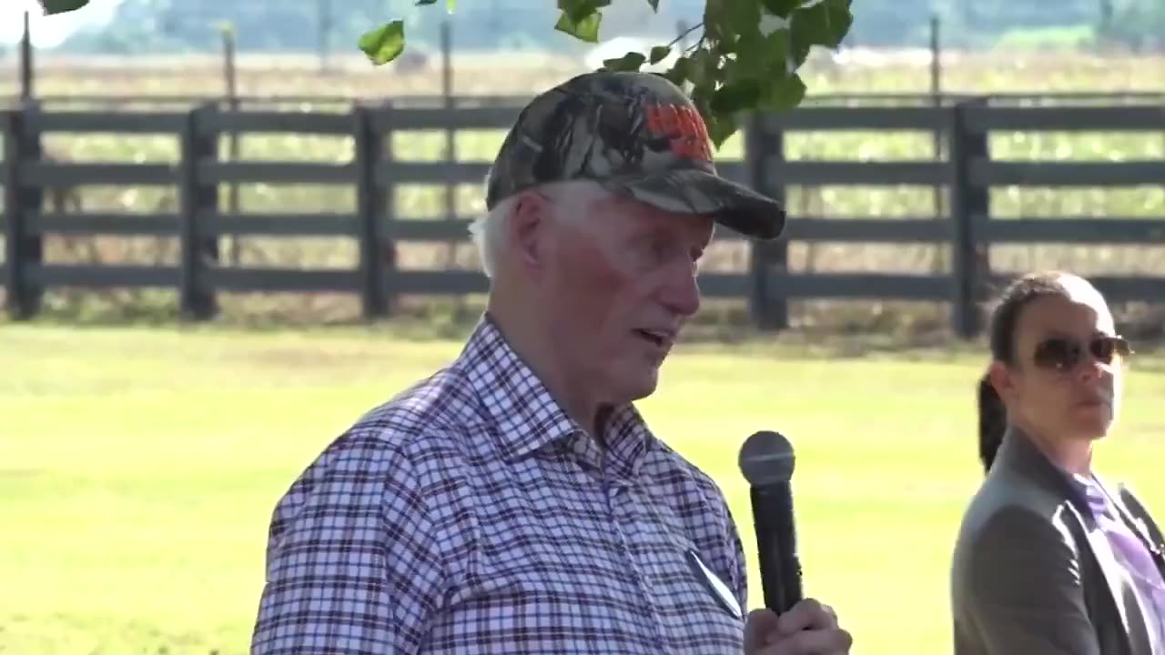 Trump uses video of Bill Clinton in a campaign ads just minutes after