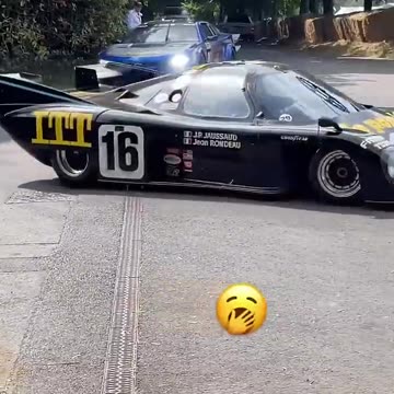 different ways to turn around. u turn.