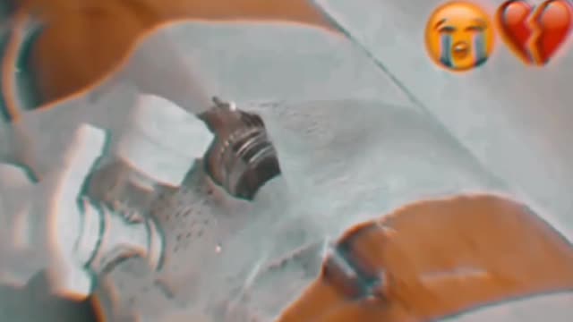 Unse Kahna Bimar Hu Mai Achank Mar Jau To Khayal Rakhna Apna
