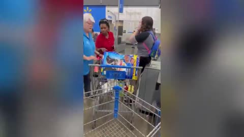 WOMAN HAS MELTDOWN AT WALMART