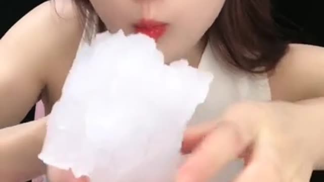 ASMR MUKBANG ICE EATING CHALLENGE-Relaxing Ice Eating Sounds