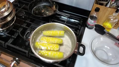 Make corn on the cob southern cooking style