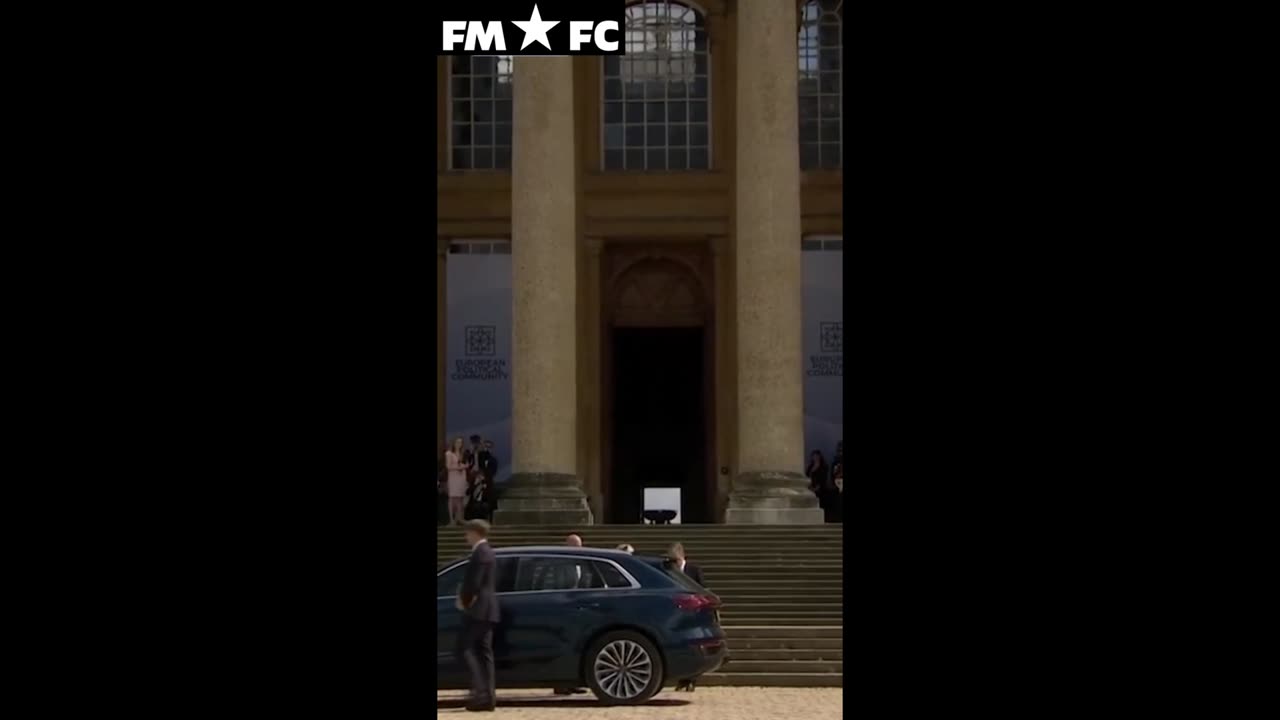 King greeted by Keir Starmer as he arrives at EPC summit