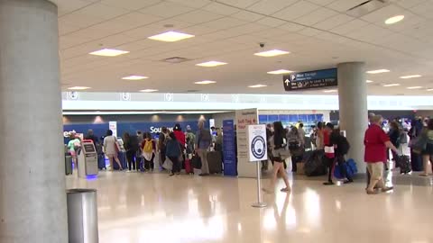 SouthWest Airlines Cancels Over 1,800 Flights In 2 Days Due To COVID-19 Vaccine