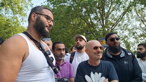 Athiest Got No Answer! Mohammed Hijab and Visitor Speakers Corner