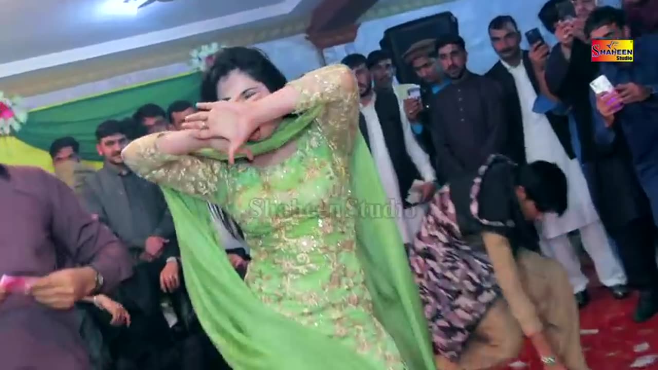 Mehak Malik mujra dance