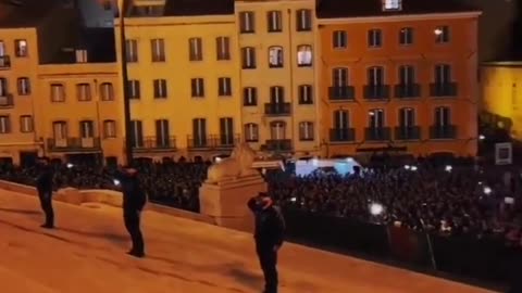 Manifestação das forças de segurança em frente à Assembleia da República. Arrepiante ACORDA PORTUGAL