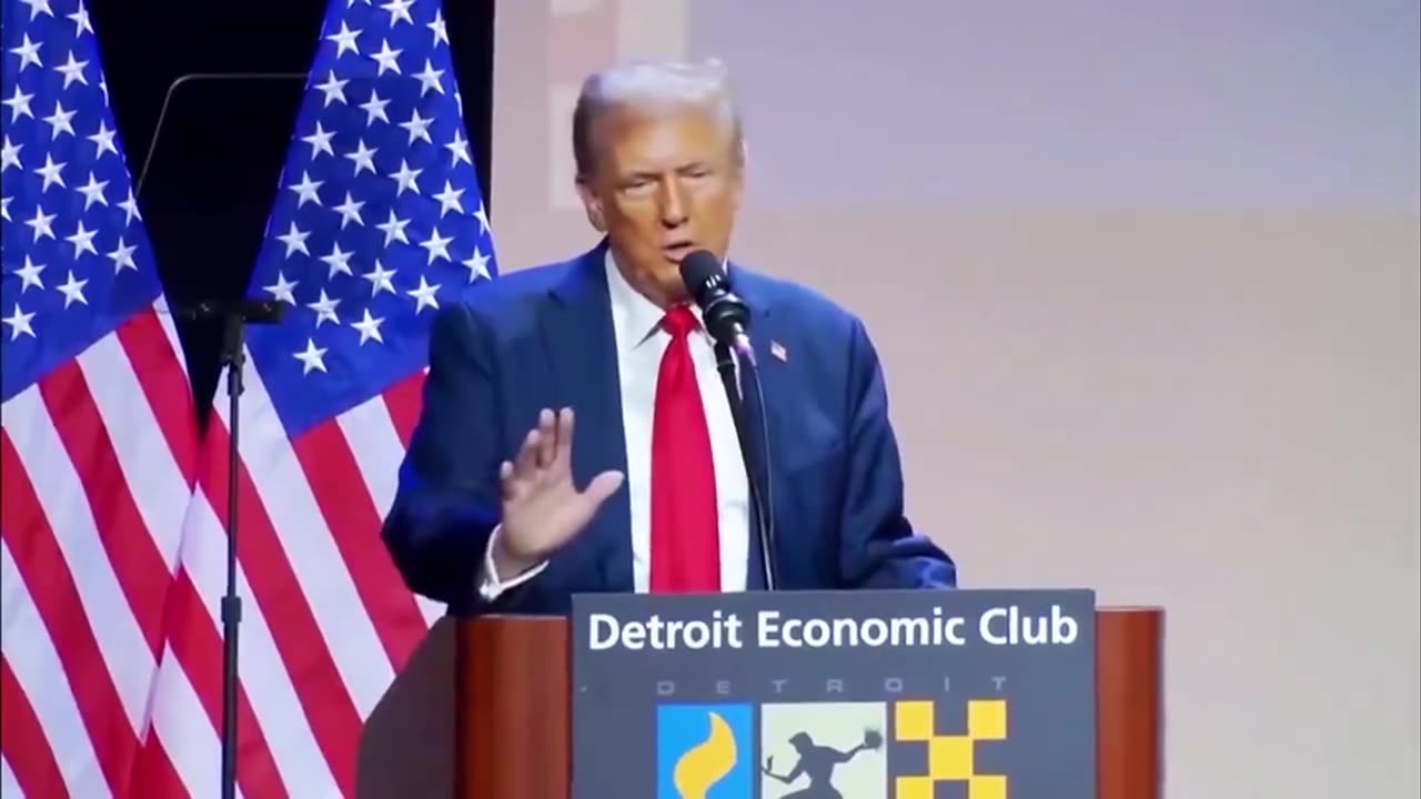 Trump BLASTS Kamala After Her Teleprompter Breaks