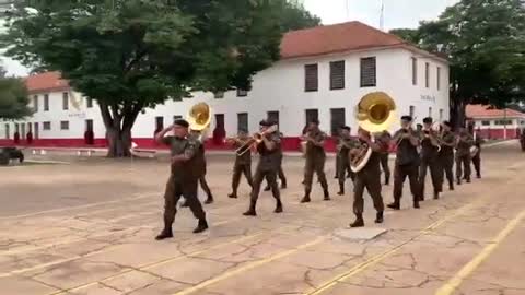 Banda do 10° RC Mec