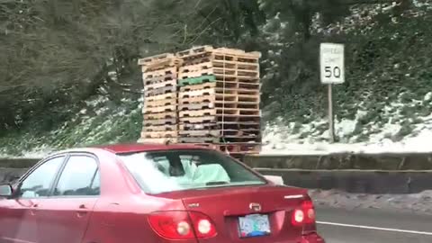 BMW Carries Pallets on Roof
