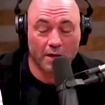 Joe Rogan explains his conspiracy that the moon landing was fake