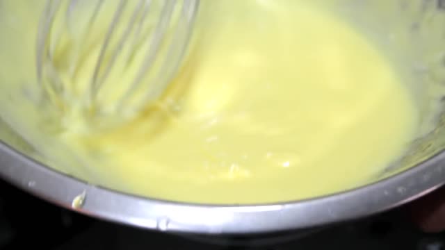 How To Make Healthy Hollandaise Sauce in 1 Minute!