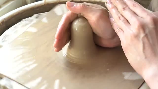 It's so cool to use your own double cups at tea time!