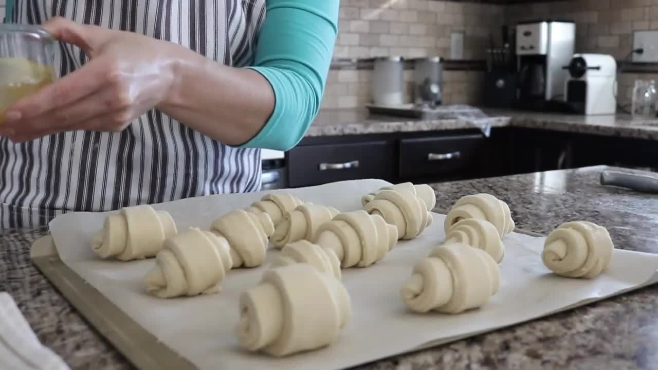 Croissants kitchen3