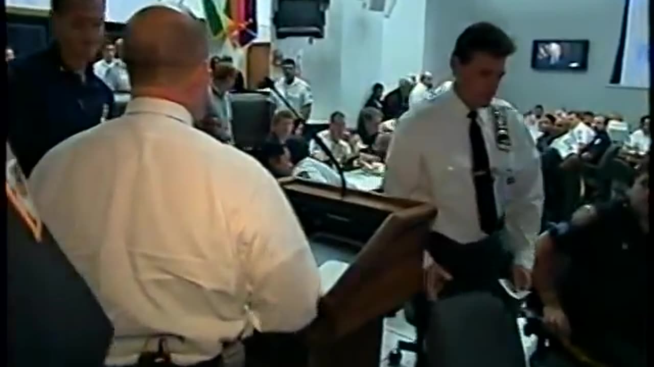 911 Evidence Collection Bernard Kerik at Ground Zero - 60 Minutes Special 9 17 2001