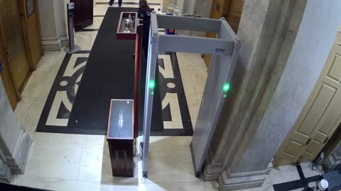 0163USCH01HouseCarriageDoor_2021-01-06_14h22min06s537ms.mp4