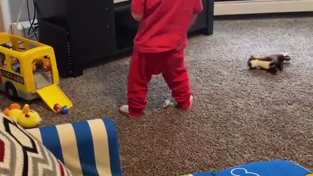 😂 #babygotmoves #toddlerdance #funnyvideos #funny