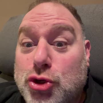 Can you guess what Apefather is eating at 11pm? OH!