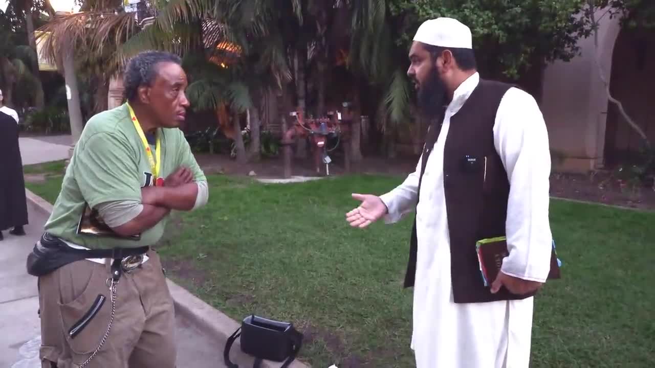 Christian Evangelist to Muslim in 15 Minutes!(720p)