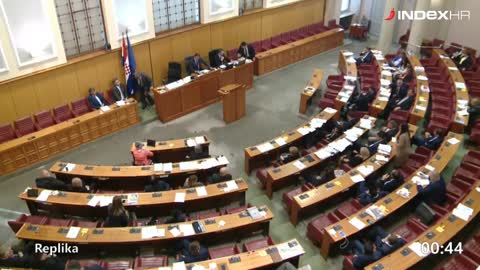 Mostovka šokirala sabornicu: Imala sam spontani pobačaj, strugali su mi maternicu