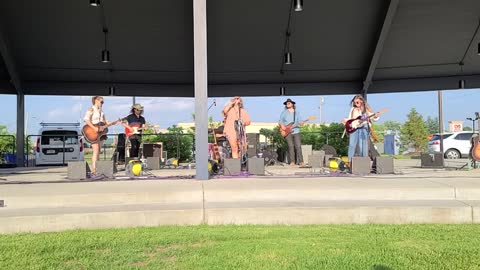 Sweet Tea Trio "Whatcha Gonna Do"