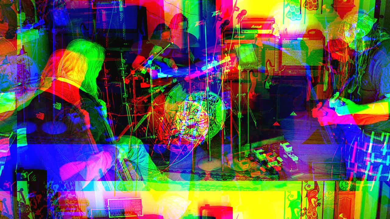 =Mannah Pariah=...One Pill Groove