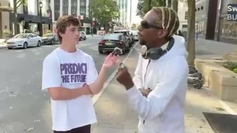 Black American breaks down why he supports Trump to an undecided voter in NC.