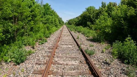 🚂 Walking The Trans Canada Via Rail Tracks Trail. 🍁