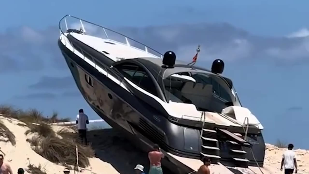 I'm sorry, but it's not allowed to park here😮😮🧐