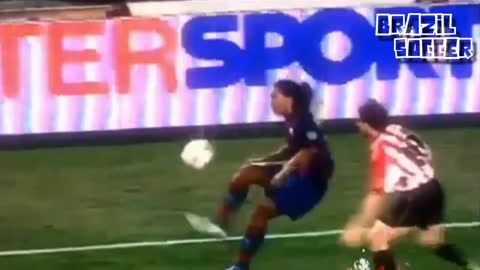 RONALDINHO GAUCHO - DRIBLES E GOLS