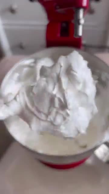 Recipe for practicing flowers with EGG WHITES cream🌹